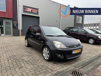 Zwart Gebruikt 2007 Ford Fiesta Futura Hatchback | € 1.499 (Eerlijke prijs)