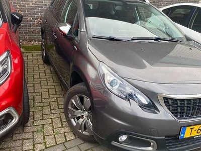 Grijs Occasion 2019 Peugeot 2008 Allure SUV | € 9.200 (Goede deal)