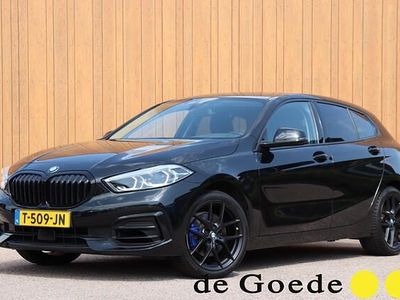 Zwart Gebruikt 2023 BMW 116 Performance Hatchback | € 27.940 (Iets duurder)