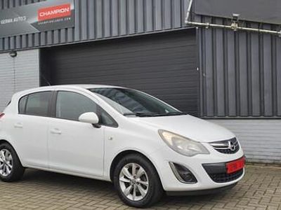 Wit Occasion 2014 Opel Corsa Design Edition Hatchback | € 3.950 (Eerlijke prijs)