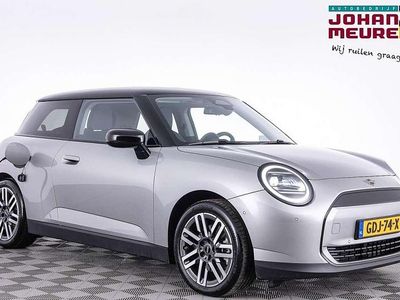 Grijs Occasion 2024 Mini Cooper S Classic Hatchback | € 29.990 (Goede deal)