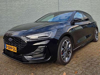 Zwart Occasion 2022 Ford Focus ST-Line X Hatchback | € 24.500 (Duur)
