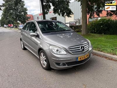 Mercedes B200
