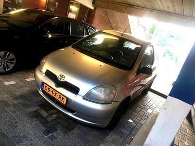 Occasion 2002 Toyota Yaris Luna Sedan | € 1.100 (Eerlijke prijs)