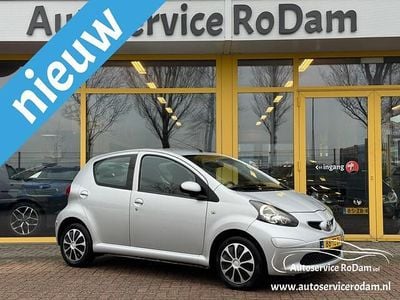 Grijs Gebruikt 2007 Toyota Aygo Hatchback | € 1.750 (Eerlijke prijs)