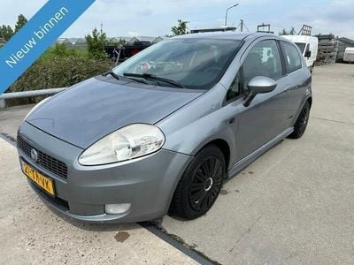 Occasion Fiat Grande Punto Sport 95 PK (69 kW) 2006 Grijs Hatchback