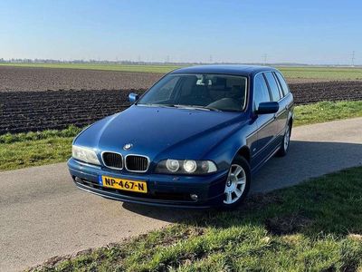 BMW 525
