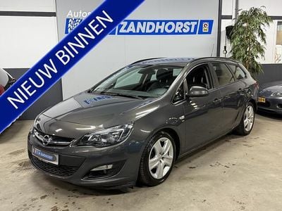 Grijs Gebruikt 2014 Opel Astra Sport Stationwagen | € 5.995 (Eerlijke prijs)