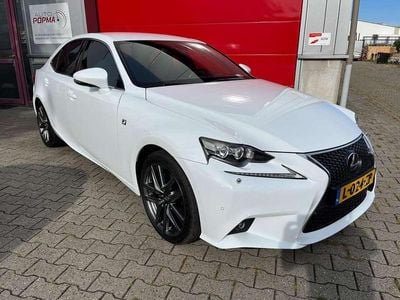 Lexus IS300h