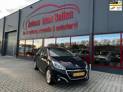 Grijs Occasion 2019 Peugeot 208 Signature Sky Hatchback | € 7.999 (Eerlijke prijs)