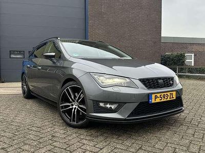 Grijs Occasion 2016 Seat Leon CONNECT Stationwagen | € 14.900 (Eerlijke prijs)
