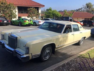 Lincoln Town Car