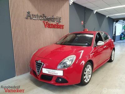 tweedehands Alfa Romeo Giulietta 1.4 T Limited Sport| Sport stoelen| NAP