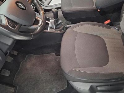 Grijs Gebruikt 2016 Renault Captur Dynamique SUV | € 6.000 (Super prijs)