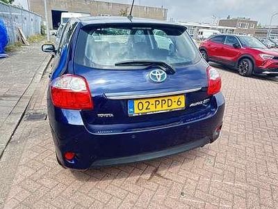 Toyota Auris Hybrid