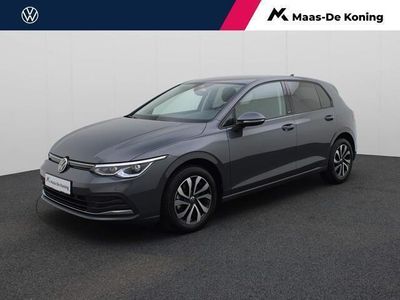 tweedehands VW Golf VIII 1.5TSI/130PK Active DSG · Navigatie · Parkeersensoren · Stoelverwarming