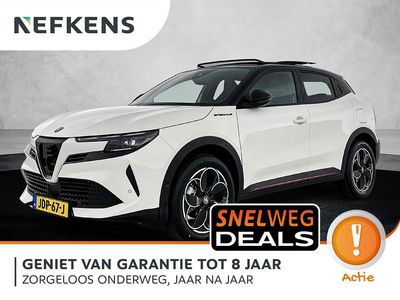 Wit Nieuw 2025 Alfa Romeo Junior Edizione Speciale SUV | € 41.635