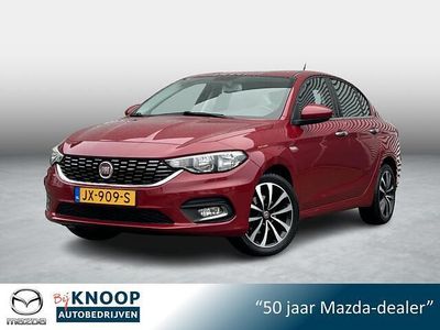 Rood Gebruikt 2016 Fiat Tipo Lounge Sedan | € 8.700 (Duur)