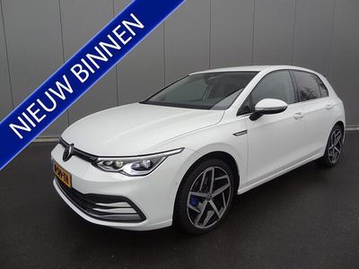 Wit Occasion 2020 VW Golf VIII Style Hatchback | € 17.445 (Eerlijke prijs)