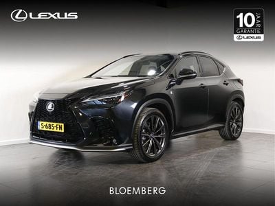 Zwart (metallic) Occasion 2023 Lexus NX450h+ Sport Line SUV | € 61.900 (Iets duurder)