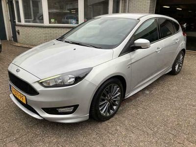 tweedehands Ford Focus 1.0 125pk ST-Line/Navigatie/Bl.Tooth.