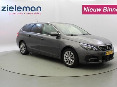 tweedehands Peugeot 308 SW 1.2 PureTech Premium - Panorama, Camera, Carpla