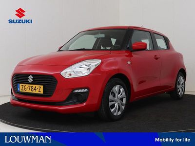 Rood Occasion 2019 Suzuki Swift Comfort Hatchback | € 12.400 (Eerlijke prijs)
