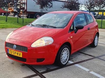 Rood Gebruikt 2006 Fiat Grande Punto Hatchback | € 999 (Eerlijke prijs)