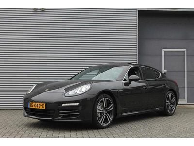 Grijs Gebruikt 2015 Porsche Panamera Hatchback | € 36.999 (Eerlijke prijs)