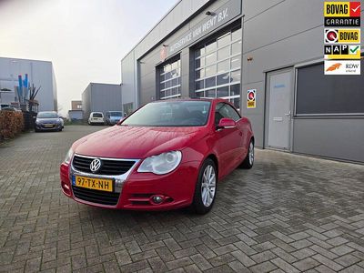 Rood Gebruikt 2007 VW Eos Cabriolet | € 3.750 (Duur)