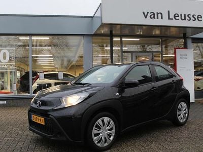 Zwart Gebruikt 2024 Toyota Aygo X X-play SUV | € 17.939 (Goede deal)
