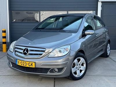 Mercedes B200