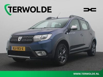 Blauw Gebruikt 2017 Dacia Sandero Stepway Hatchback | € 7.945 (Eerlijke prijs)