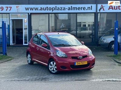 tweedehands Toyota Aygo 1.0-12V Aspiration Red Navigator Automaat Airco Al