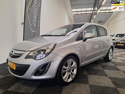 Grijs (metallic) Occasion 2014 Opel Corsa Cosmo Hatchback | € 6.995 (Iets duurder)