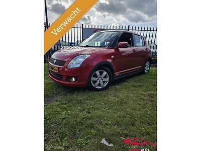 Rood Gebruikt 2008 Suzuki Swift Comfort Hatchback | € 2.999 (Iets duurder)