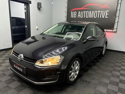 Zwart (metallic) Gebruikt 2015 VW Golf VII Comfortline Hatchback | € 10.450 (Goede deal)