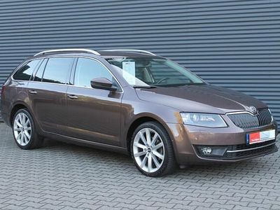 Bruin Occasion 2014 Skoda Octavia Business Line Stationwagen | € 8.450 (Duur)