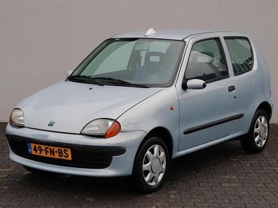 Occasion Fiat Seicento 54 PK (39 kW) 2000 Grijs (metallic) Hatchback