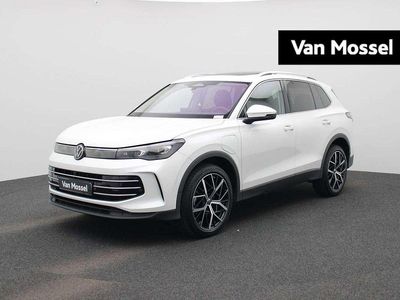 Wit Gebruikt 2024 VW Tiguan Elegance SUV | € 48.900 (Goede deal)