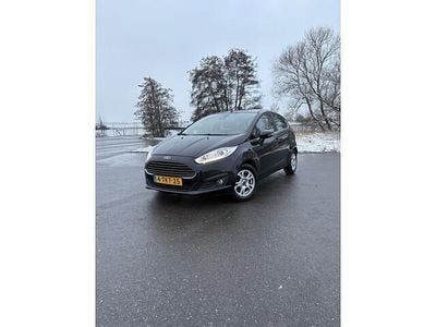 Zwart (metallic) Occasion 2014 Ford Fiesta Titanium Hatchback | € 3.750 (Eerlijke prijs)