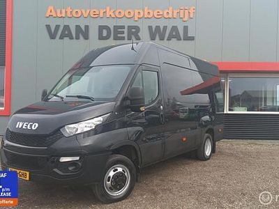 Zwart Gebruikt 2018 Iveco Daily Van | € 19.999 (Goede deal)