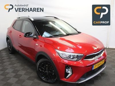 Rood Occasion 2022 Kia Stonic SUV | € 17.390 (Eerlijke prijs)