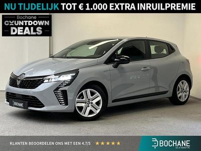 Grijs Gebruikt 2023 Renault Clio V Evolution Hatchback | € 21.195 (Eerlijke prijs)