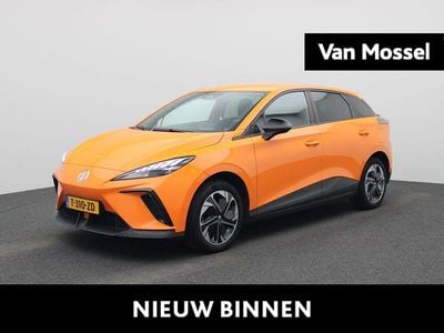 Oranje Occasion 2023 MG MG4 EV Comfort Hatchback | € 21.495 (Eerlijke prijs)