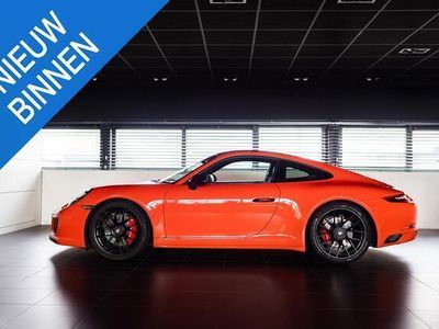 Porsche 911 Carrera 4 GTS