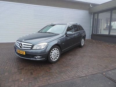 Grijs (metallic) Gebruikt 2008 Mercedes C220 Avantgarde Stationwagen | € 2.585