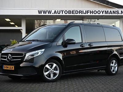 Zwart (metallic) Gebruikt 2023 Mercedes V250 MPV | € 57.950 (Duur)