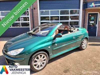 Groen Gebruikt 2004 Peugeot 206 CC Roland Garros Cabriolet | € 3.250 (Iets duurder)
