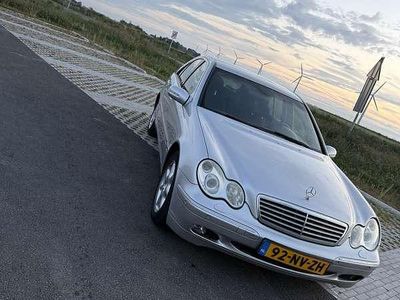 Mercedes C220